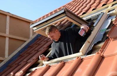 Pose de fenêtres de toit Velux à Courléon
